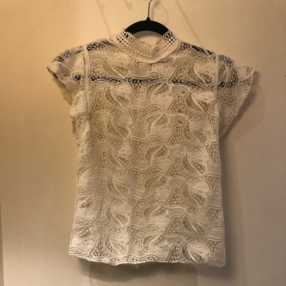 White crochet short sleeve top. Mango. Size small. Barely worn.